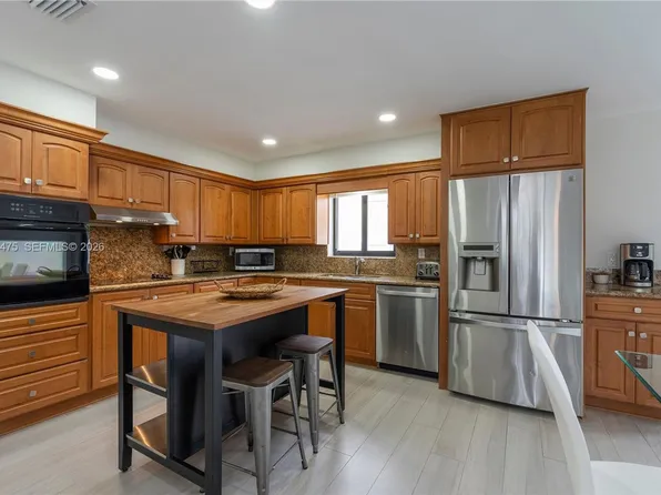 510 SE 3rd Ave #A, Dania, FL 33004