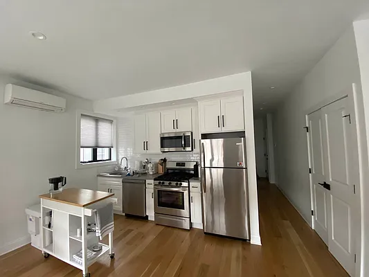 Rented by Irene Mihalios, LREB | media 6