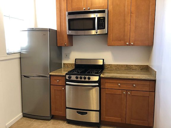 4th image of 505 Church St APT 10