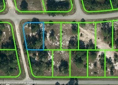 2nd image of 301 Gloria Blvd