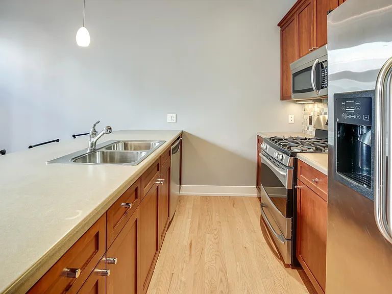 1213 Marcy Plz — Photo 7