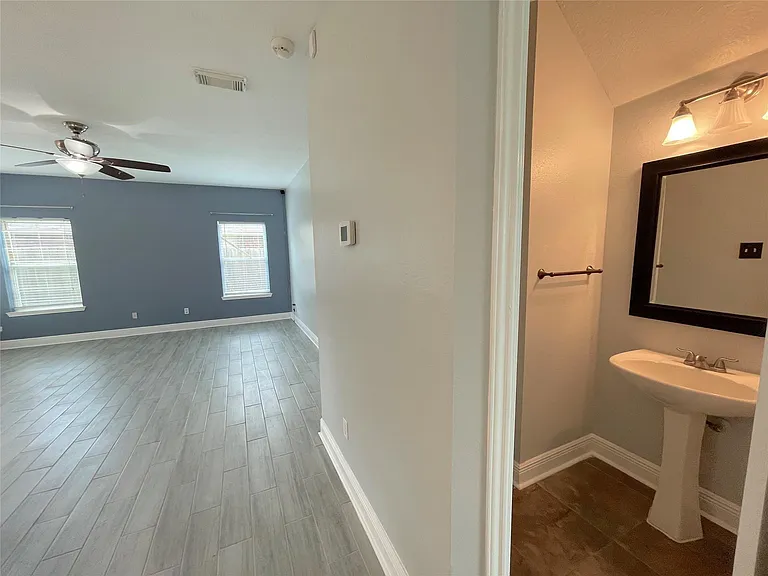 8919 Diamond Lake Ln — Photo 14