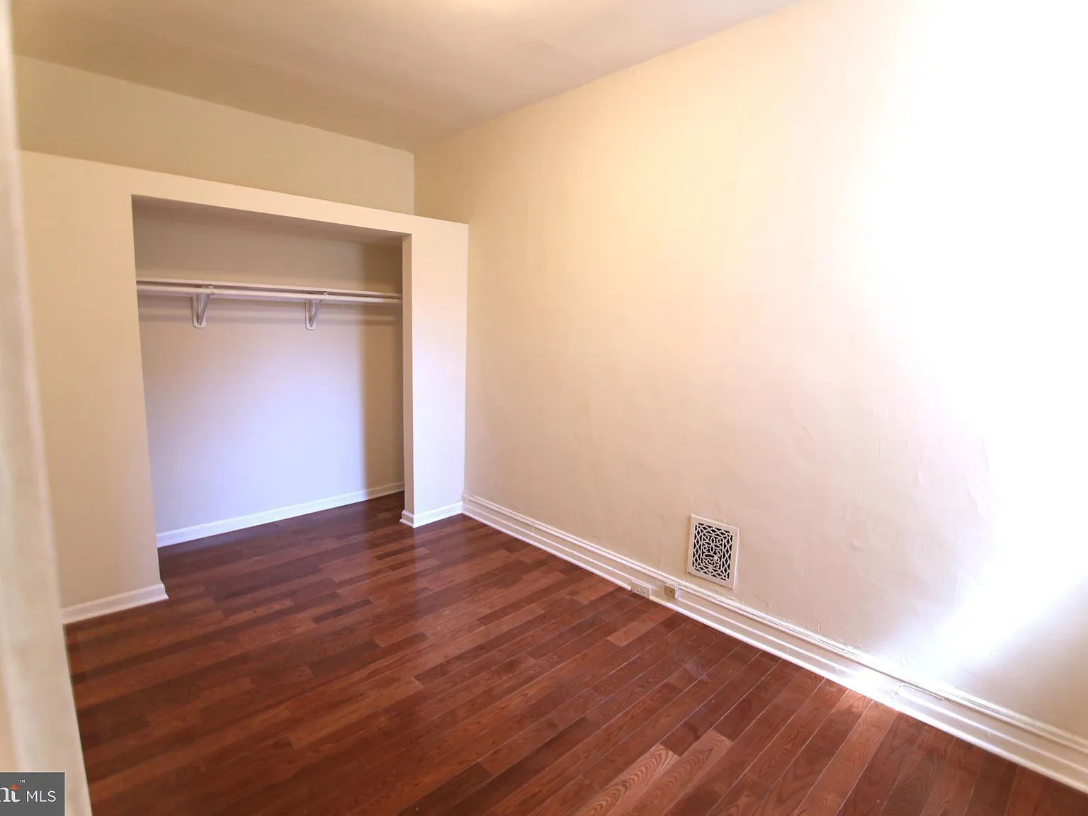4 bed, 1216 sqft, $2,600 — Photo 4