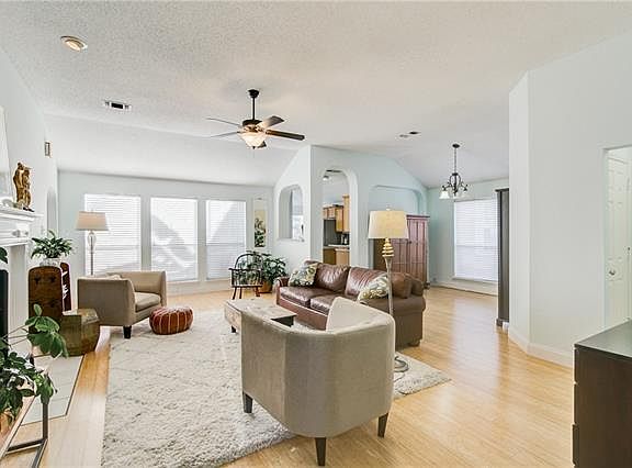 5th image of 6217 Bowin Dr