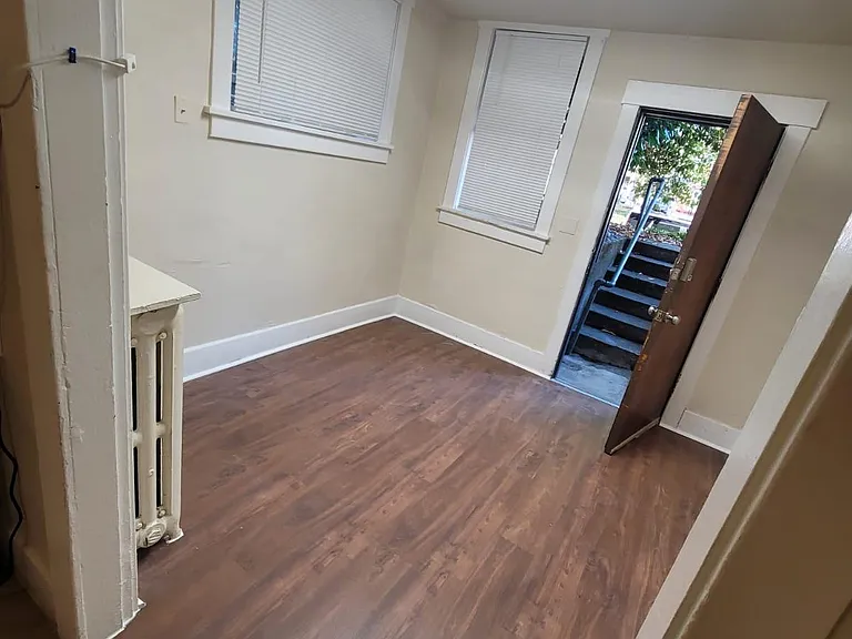 5033 Brooklyn Ave NE #C — Photo 3