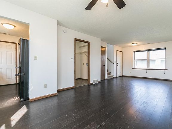 4th image of 10 Al Waterhouse Ave