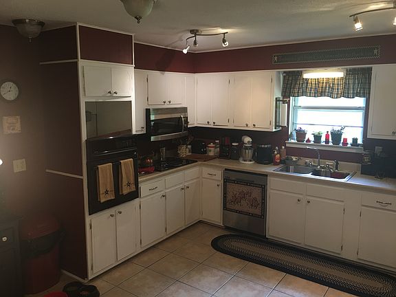 4th image of 36 Matecumbe Dr