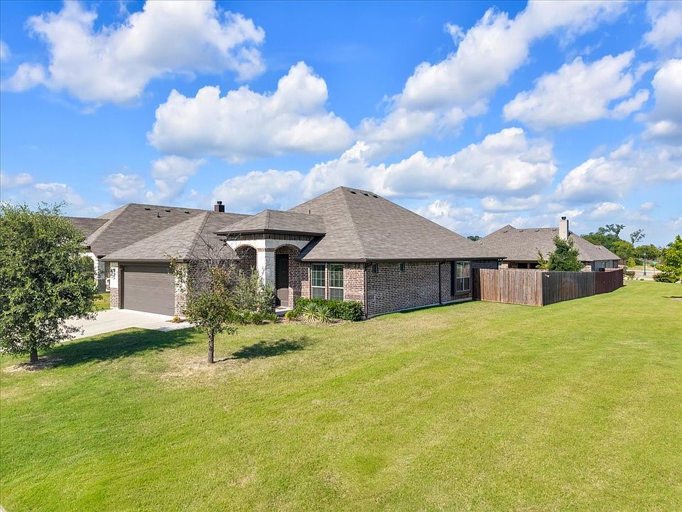 1st image of 100 Gardenia Dr
