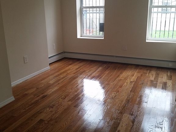 4th image of 1167 E 99th St