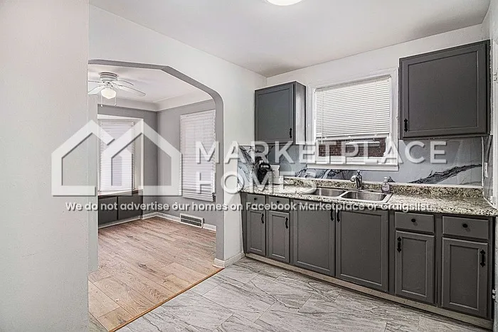 15073 Strathmoor St — Photo 9