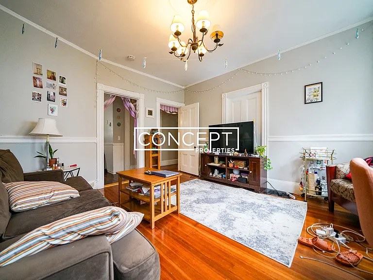 21 Sparks St #1B — Photo 3