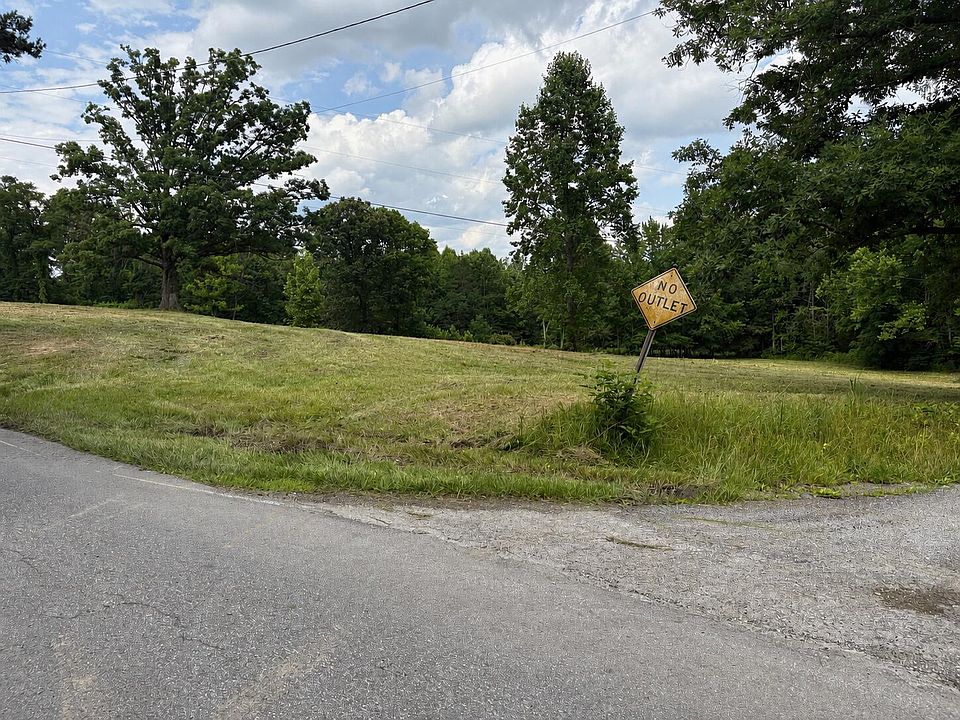 2nd image of 27 Old Chapel Gap School Rd