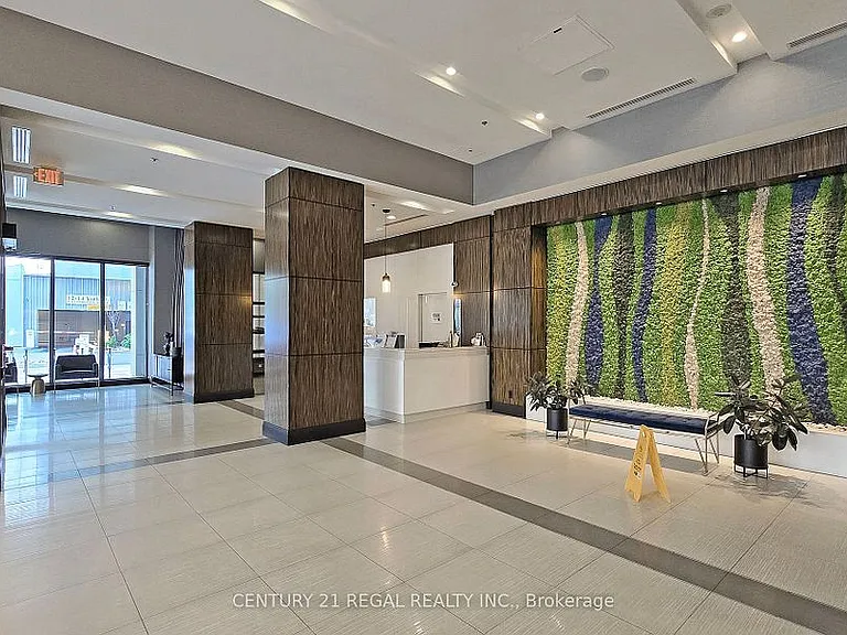 19 Grand Trunk Cres #Penthouse 12 — Photo 5