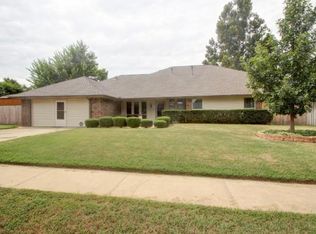 3708 Red Oaks Dr, Norman, OK 73072