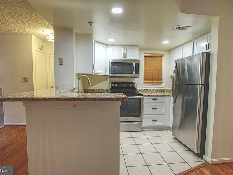 1007 Fallcrest Ct #4-104 — Photo 17