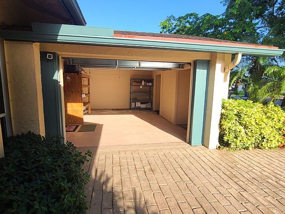4th image of 10440 SW 51st St
