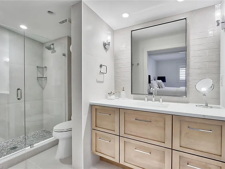 222 Harbour Dr #105 — Photo 10