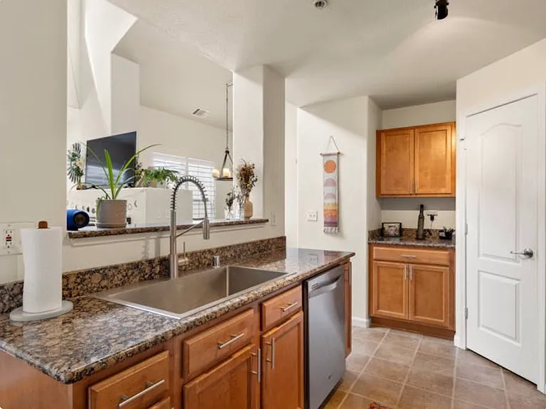 17000 Wedge Pkwy #2122 — Photo 4