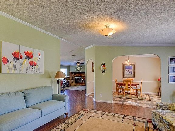 5th image of 19401 SE 134th St