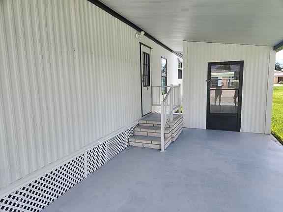 3rd image of 14431 Dalia Ave