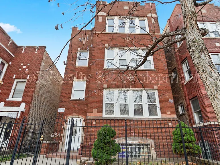 6124 S Whipple St #1 — Photo 1