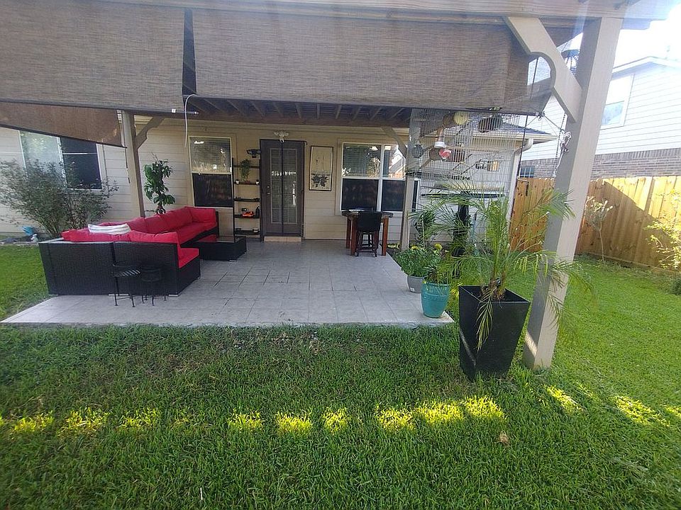 2nd image of 3326 Barnes Ln