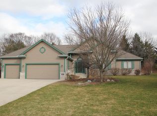 19845 Avondale Dr, Brookfield, WI 53045