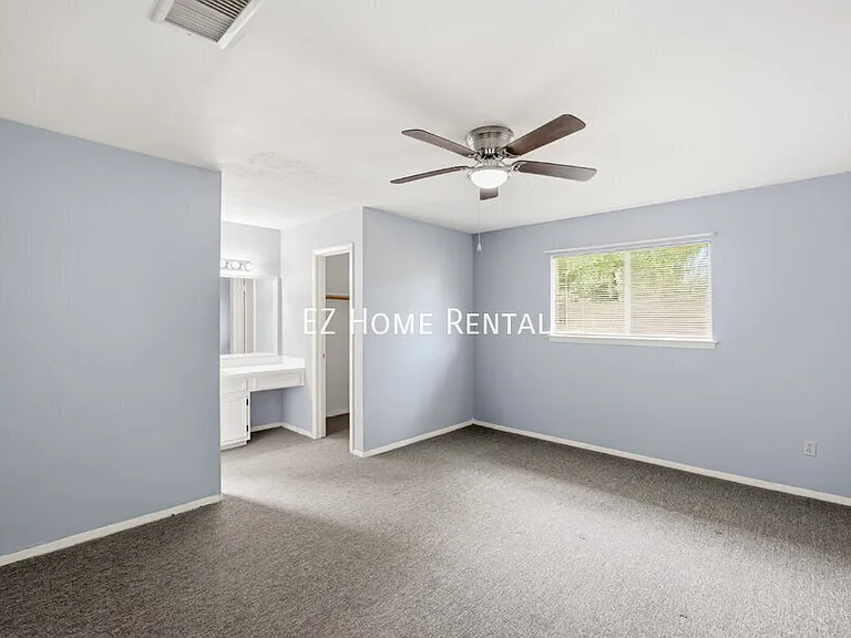 2907 W Greens Rd — Photo 15