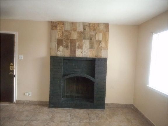 3rd image of 2028 Amy Sue Dr APT A
