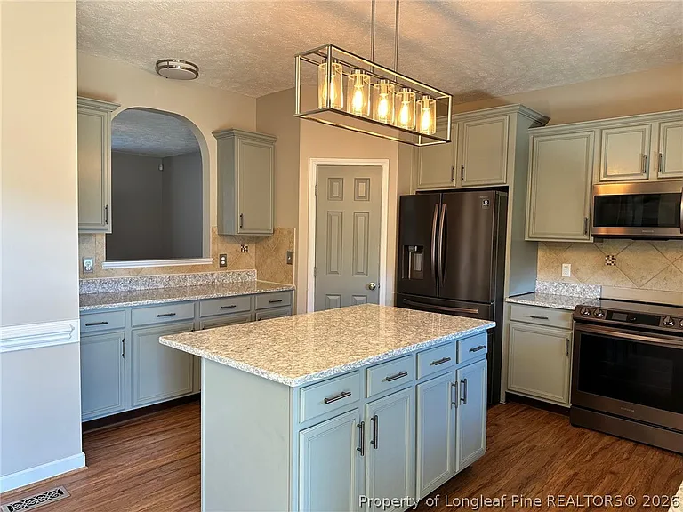 3912 Barclay Way — Photo 5