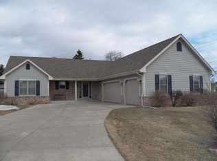 1300 W Armann Way, Oak Creek, WI 53154