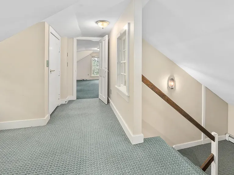 85 Dartmouth College Hwy #203 — Photo 5