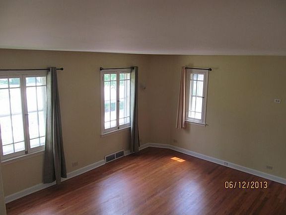 2nd image of 719 N Marion St