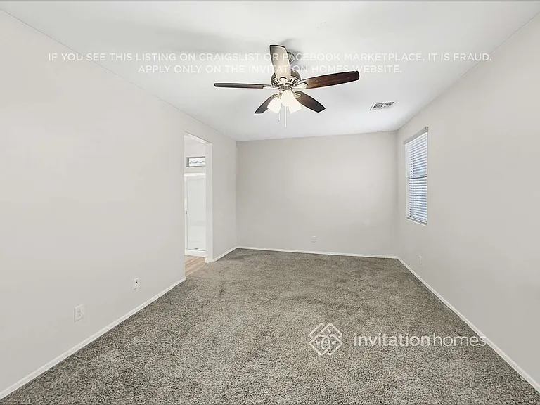 17950 W Tina Ln — Photo 11
