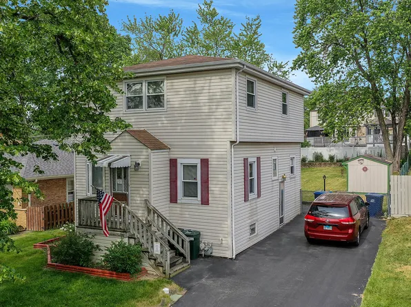 9324 S 81st Ave, Hickory Hills, IL 60457