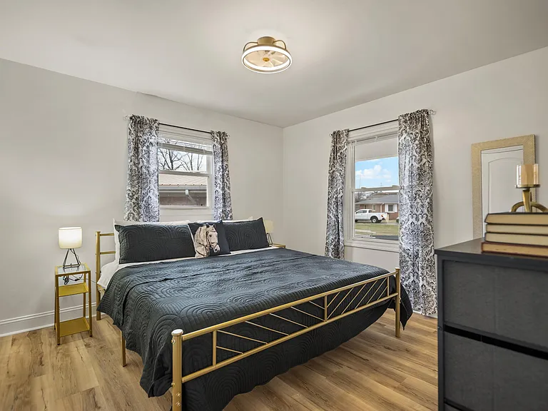 1706 Cameron Ct — Photo 17