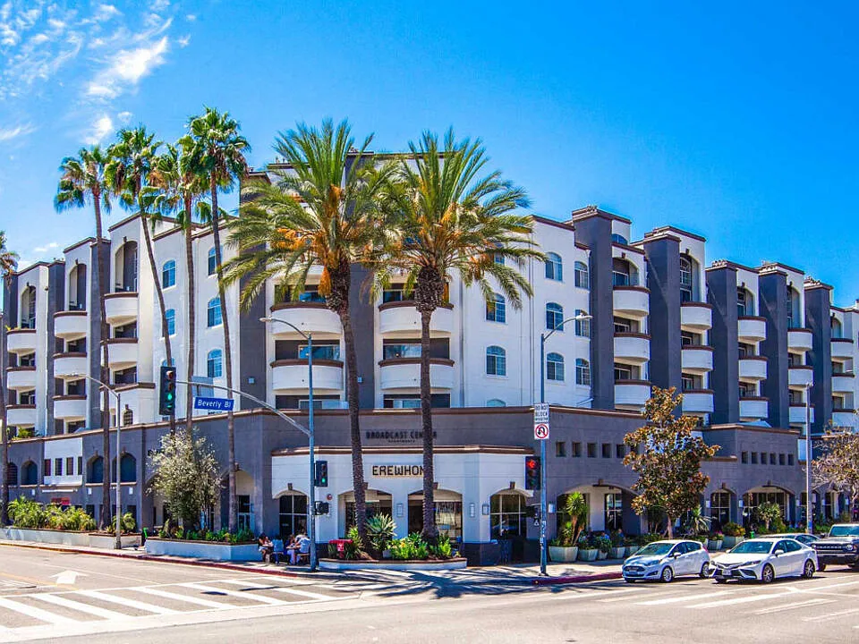 7660 Beverly Blvd #407