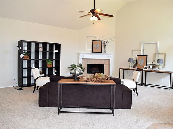5th image of 6809 Shore Breeze Ct