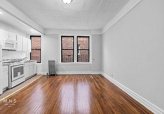 2nd image of 14030 Beech Ave #3/P