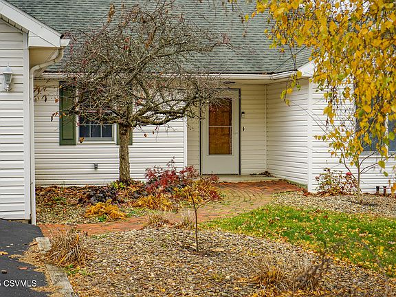 2nd image of 40 Hunter Dr