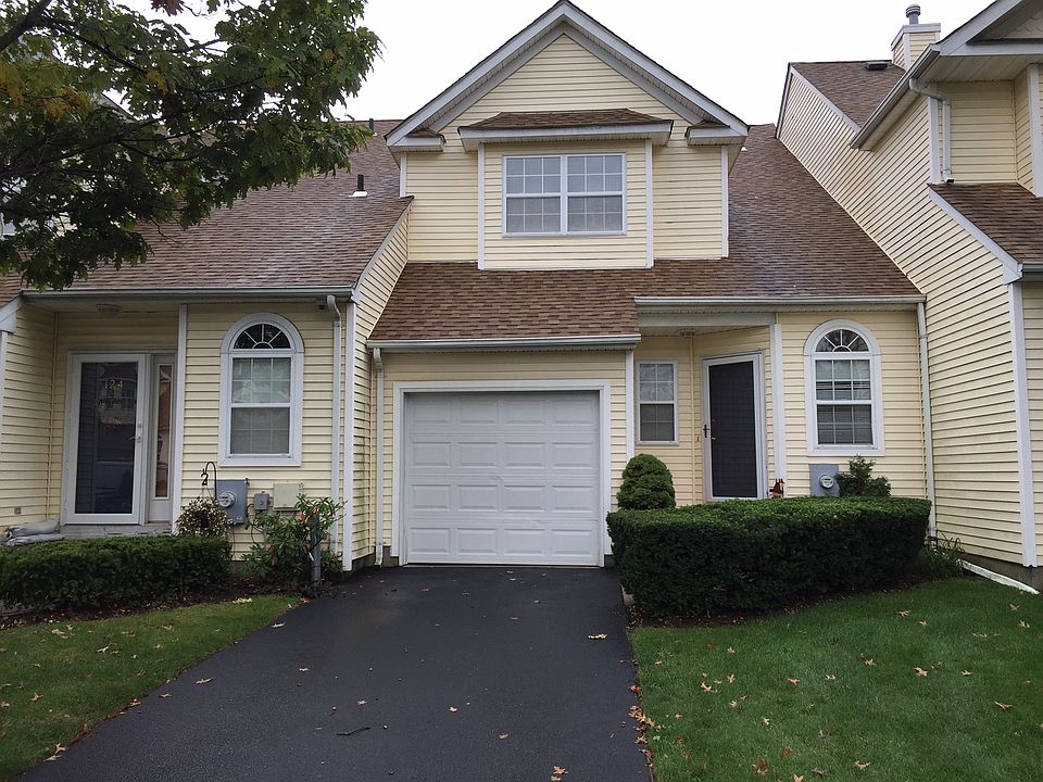 122 Cinnamon Ct Melville NY 11747 Zillow