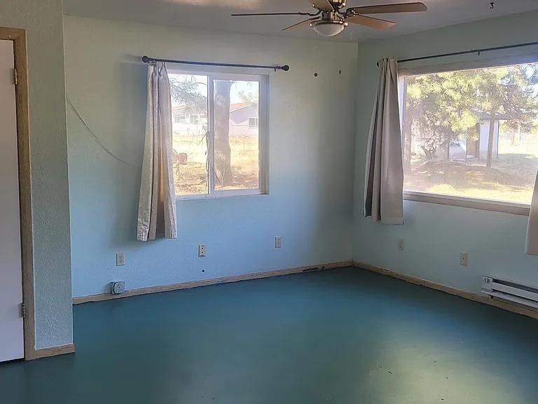 5485 Lene Ln — Photo 2