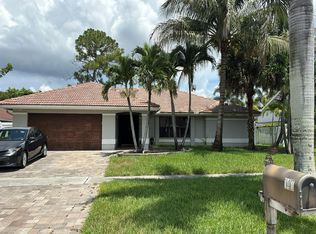 147 Kings Way, Royal Palm Beach, FL 33411
