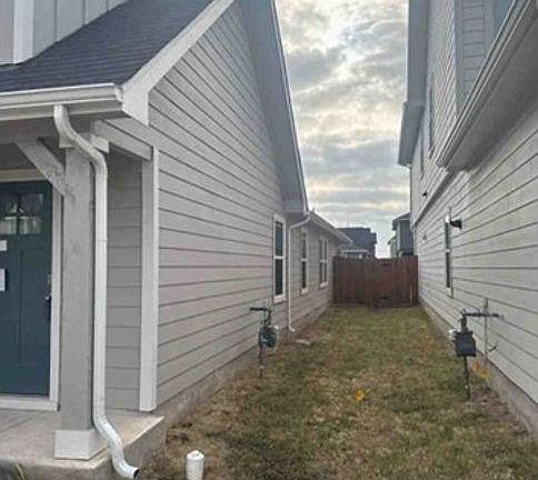 3rd image of 408 Frogmore Loop