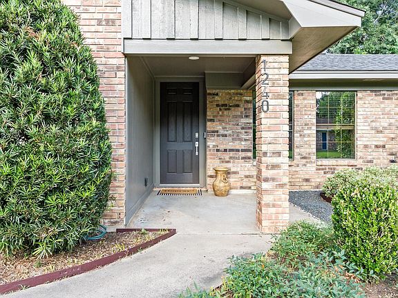 5th image of 1240 Norwood Dr