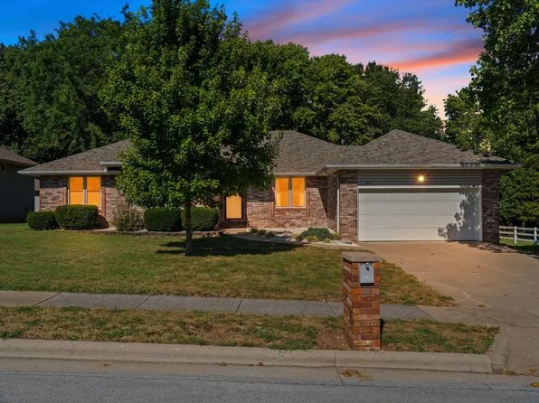4055 N Pickwick Avenue, Springfield, MO 65803