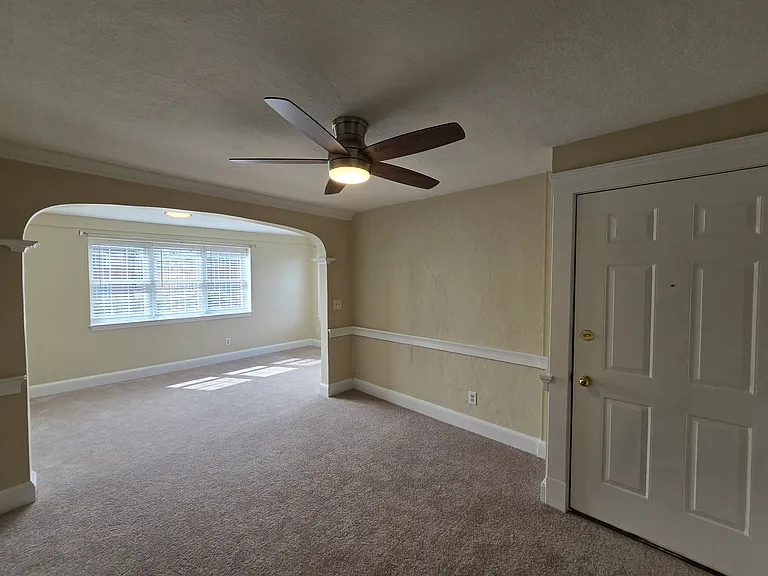 288 Pleasant St #7 — Photo 6