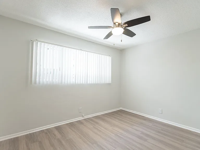 12323 Texas Ave — Photo 30
