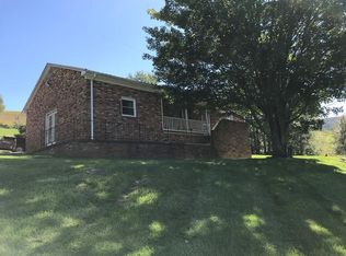 126 Mason Dr, Tazewell, VA 24651