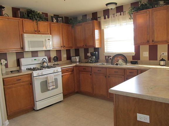 2nd image of 1709 Kenicott Ln
